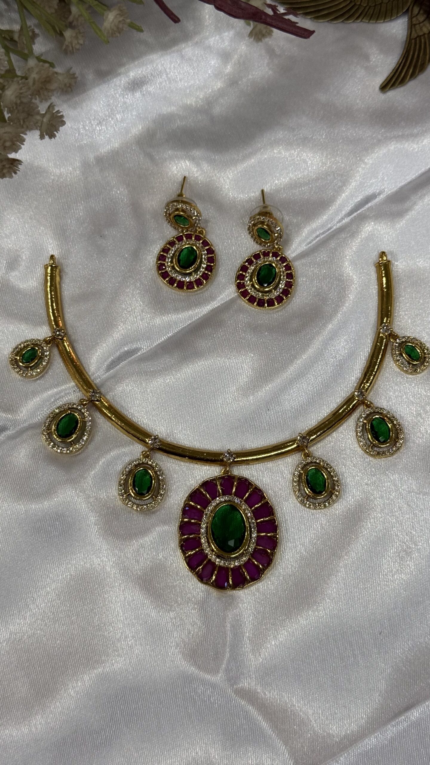 Elegant Ruby & Emerald AD choker necklace