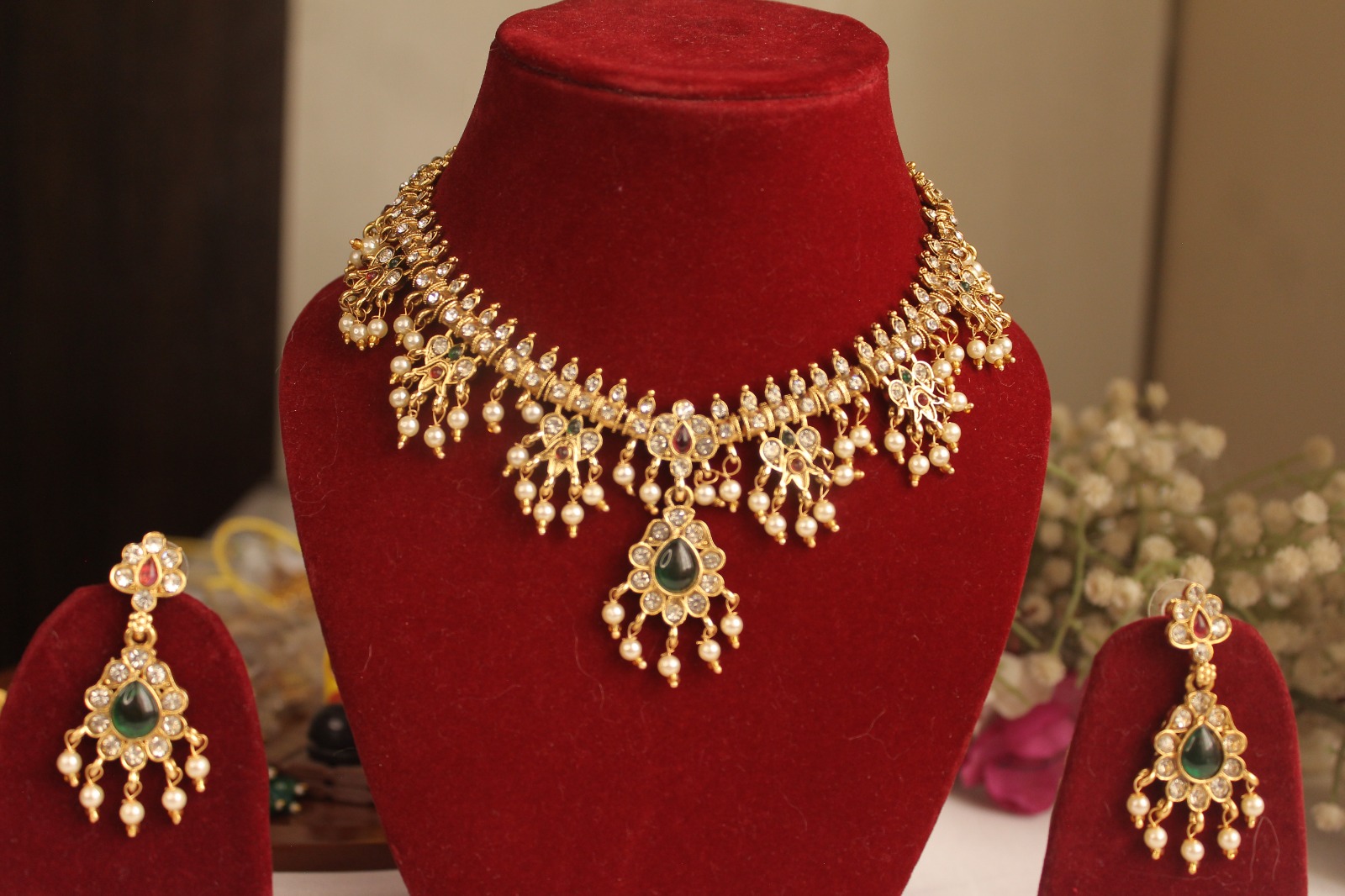 The Mutthu-Vilasini Long and Short set