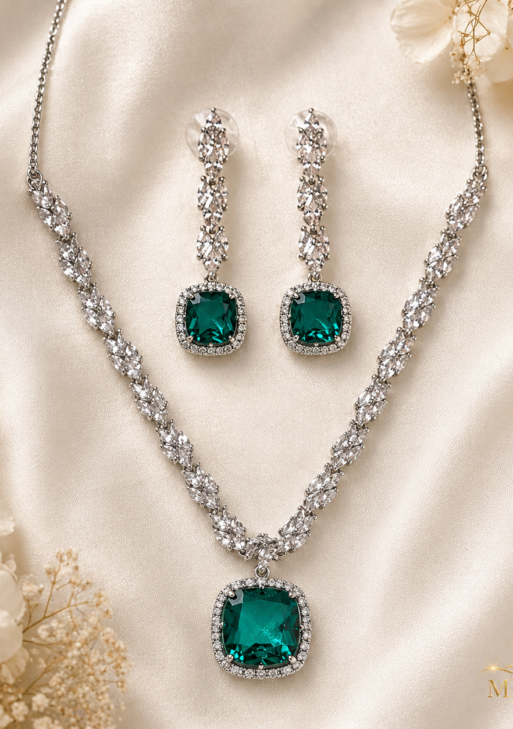 ADVshapeNecklace  (ADVNEADVN001)