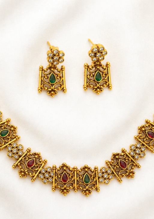 FlowerwithWhiteGoldNecklace (FWGN001)