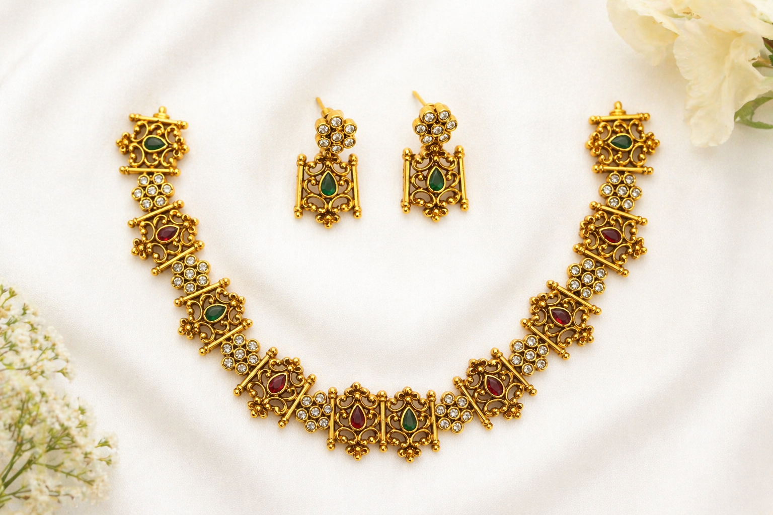 FlowerwithWhiteGoldNecklace (FWGN001)