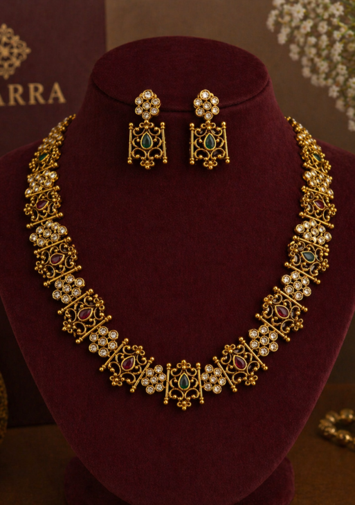 FlowerwithWhiteGoldNecklace (FWGN001)